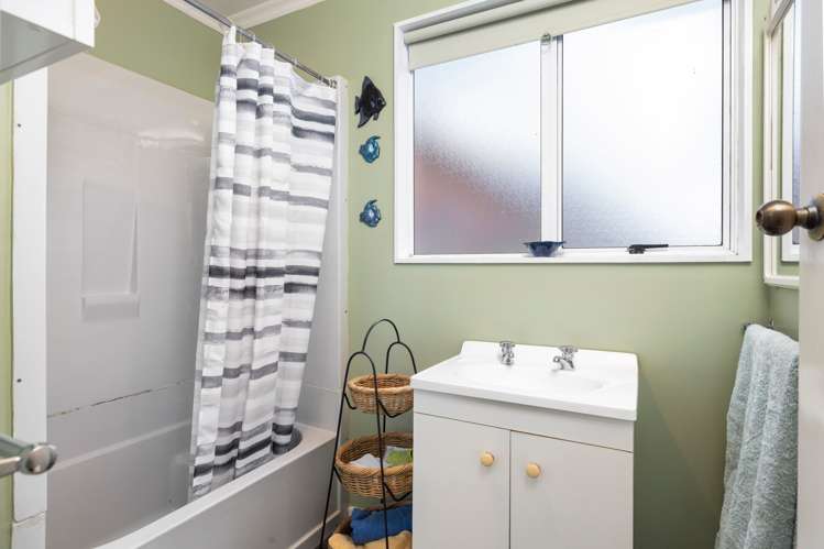 108 Lake Ferry Road Lake Ferry_12