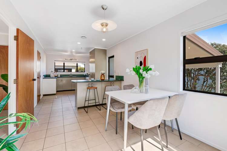 5b Melanie Place Orewa_9
