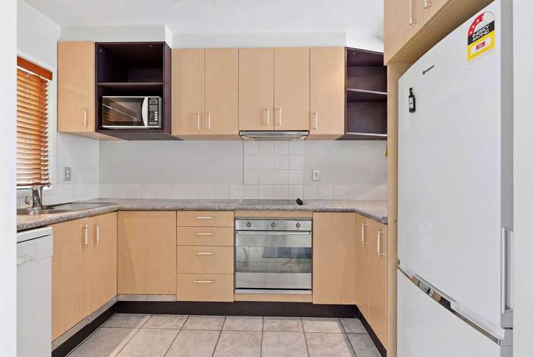 30/92 Bush Road Albany_5