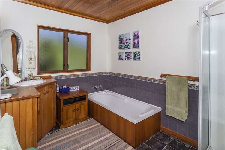 16 Pine Grove Tairua_15