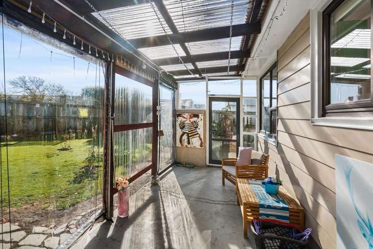 67 Hargood Street Woolston_17