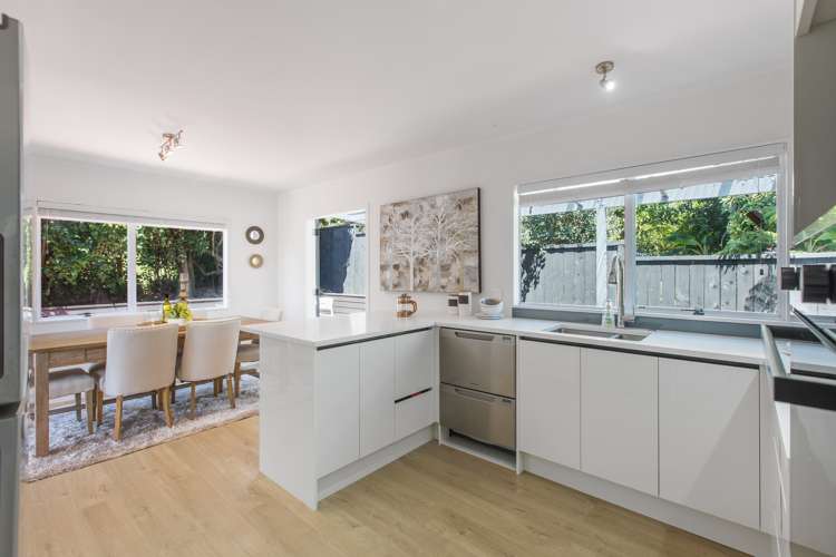 2/34 Stott Avenue Birkdale_9