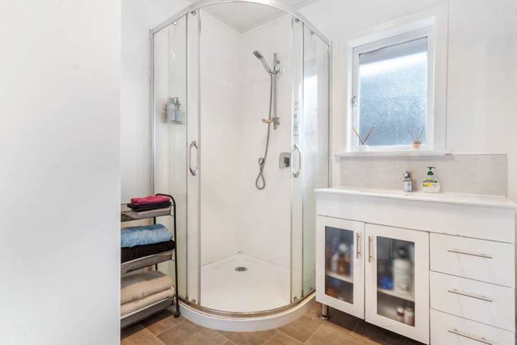 146 Clevedon Road Papakura_11