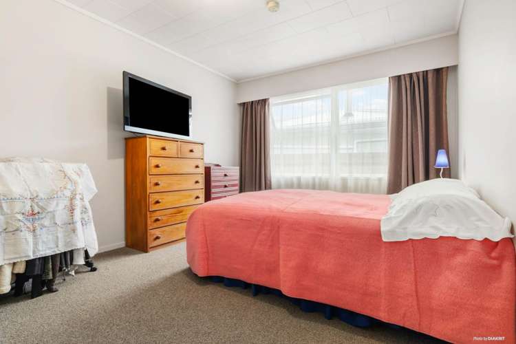 53 Sandspit Road Waiuku_13