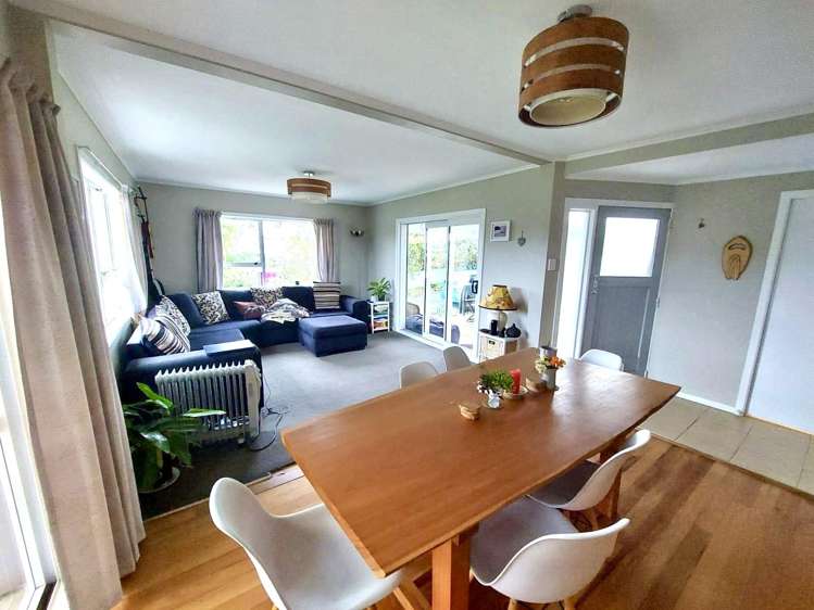 67 Lorenzen Bay Road Raglan_16