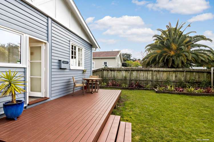 57 Brandon Road Glen Eden_13