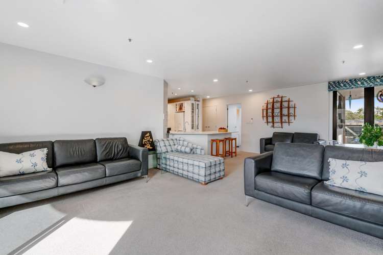 3A/171 Hurstmere Road Takapuna_10