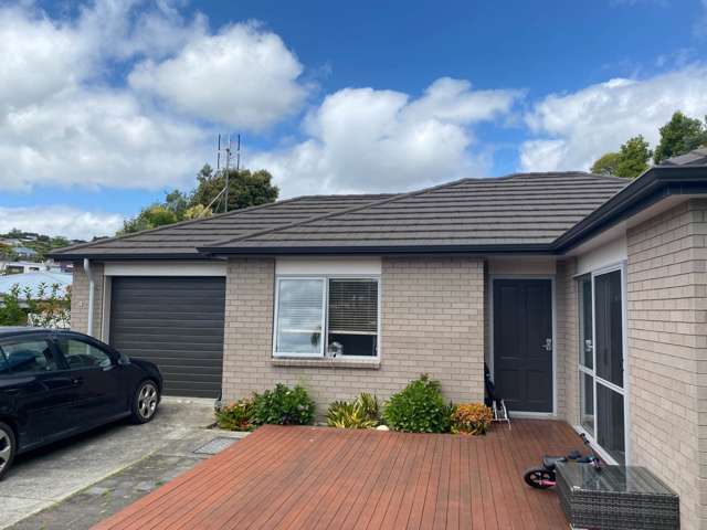Central location, Stanmore Bay