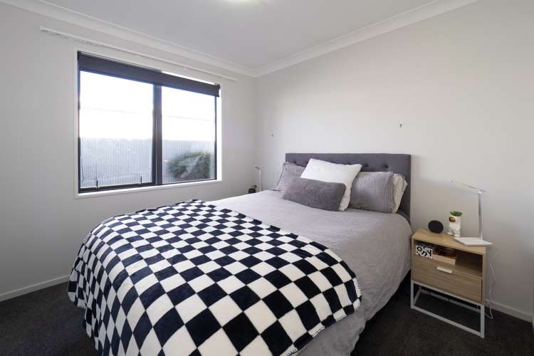 6 Woodham Drive Allenton_11