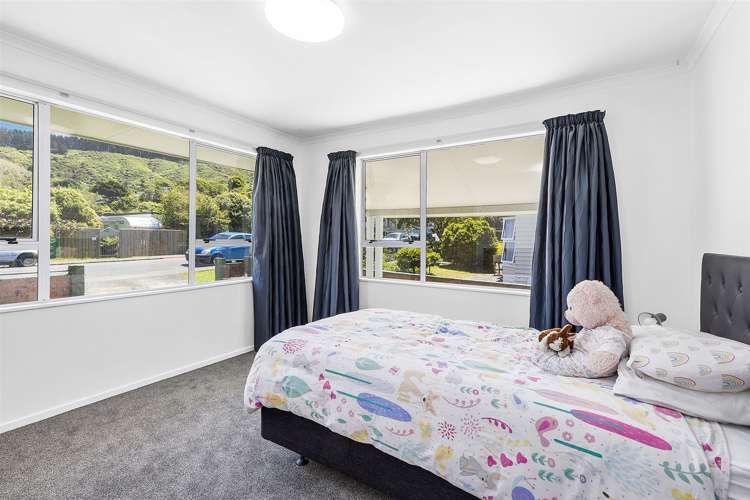 3 Roy Street Tawa_13