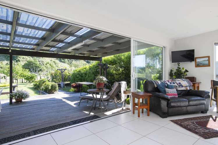 1 Forster Street Tolaga Bay_39