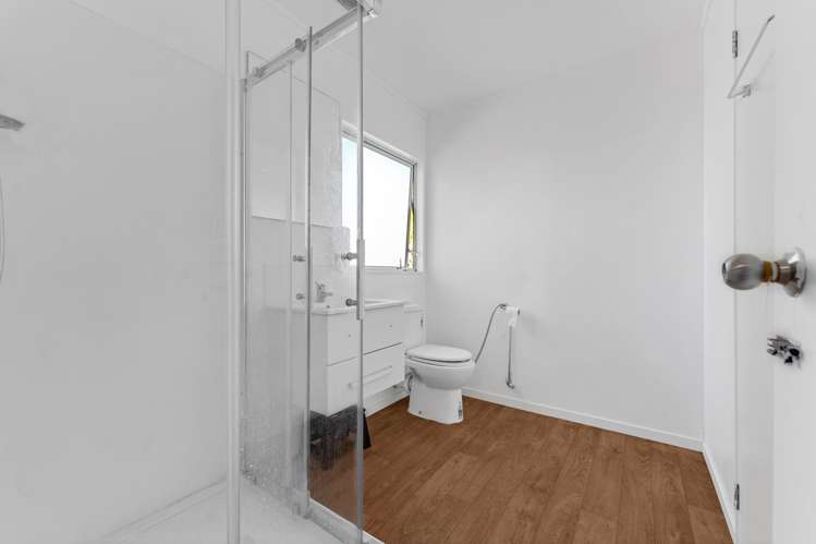 2/40 Chartwell Avenue Glenfield_9