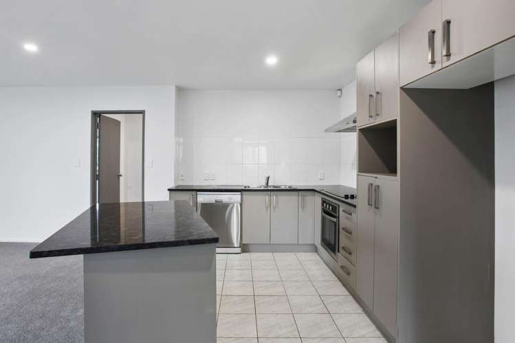 8 Vino Cina Heights Ranui_4