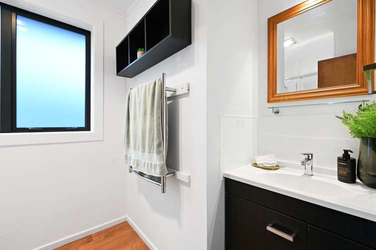 7 Defoe Avenue Hillcrest_10