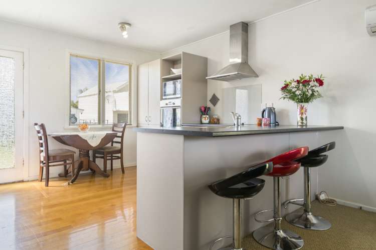 63 Gloria Avenue Te Atatu Peninsula_7