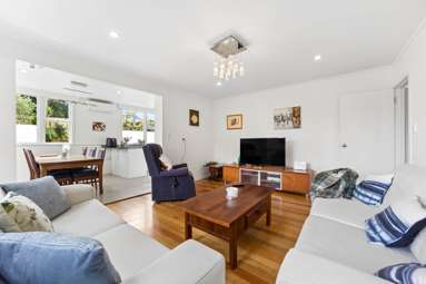 105 & 105A Richardson Road_4