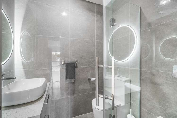 21B & 21C Brixton Road Manly_15