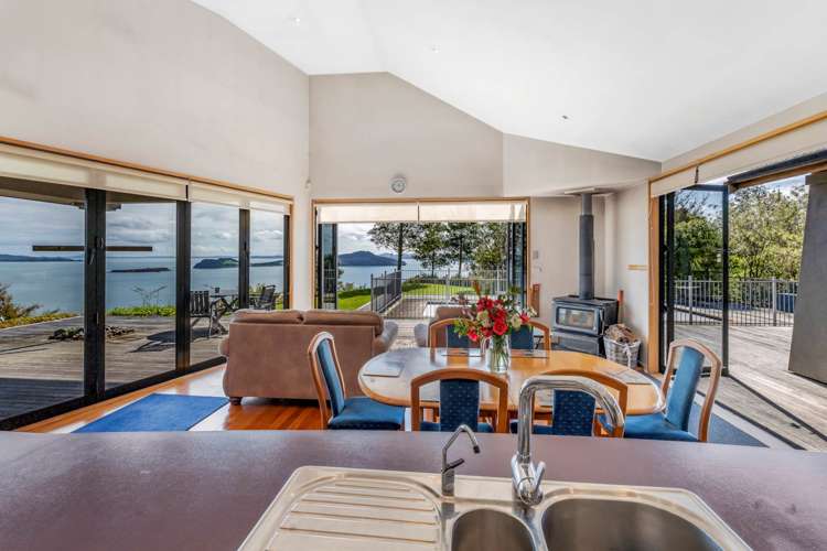 15a Te Papa Road Kawakawa Bay_2