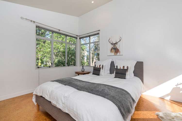 15 Takahe Road Titirangi_12