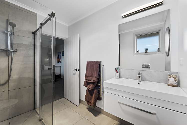 23 Estate Grove Inglewood_17