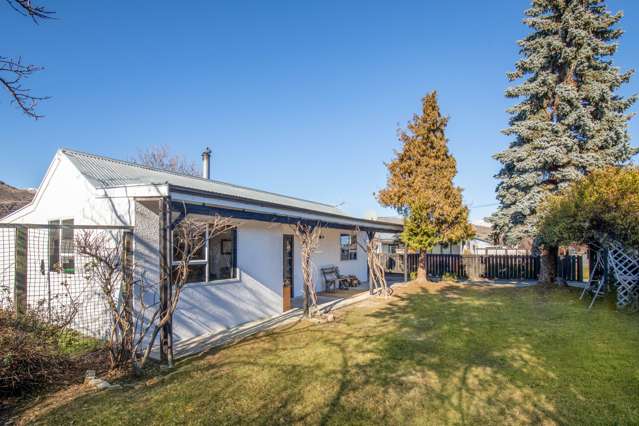 Charming Cottage in Old Cromwell