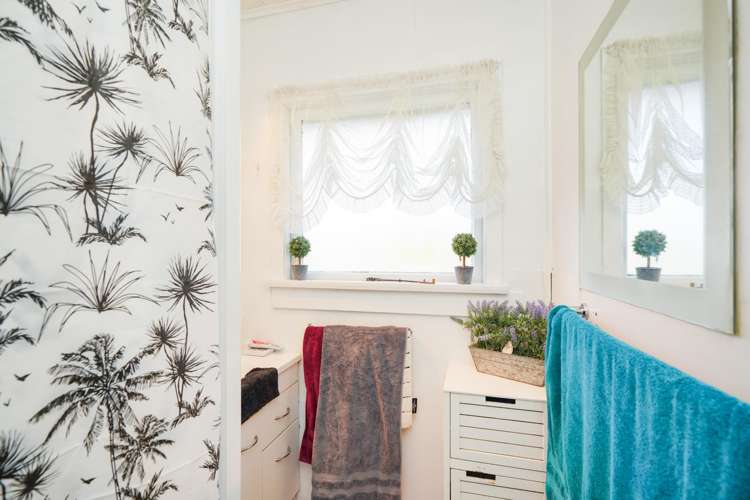 652 Tweed Street Newfield_12