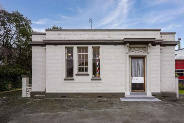 1681 Cust Road Cust_1