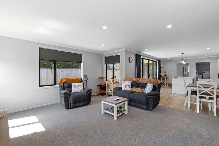 5 Angus Place Carterton_6