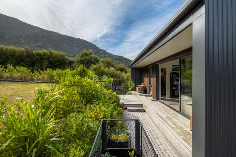 15 Tai Close Kaiuma Bay_9