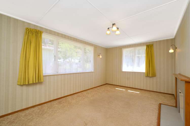 3 Greer Crescent Tawa_7