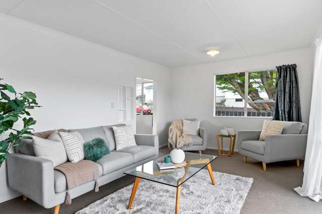 19 Antrim Crescent Wainuiomata_2