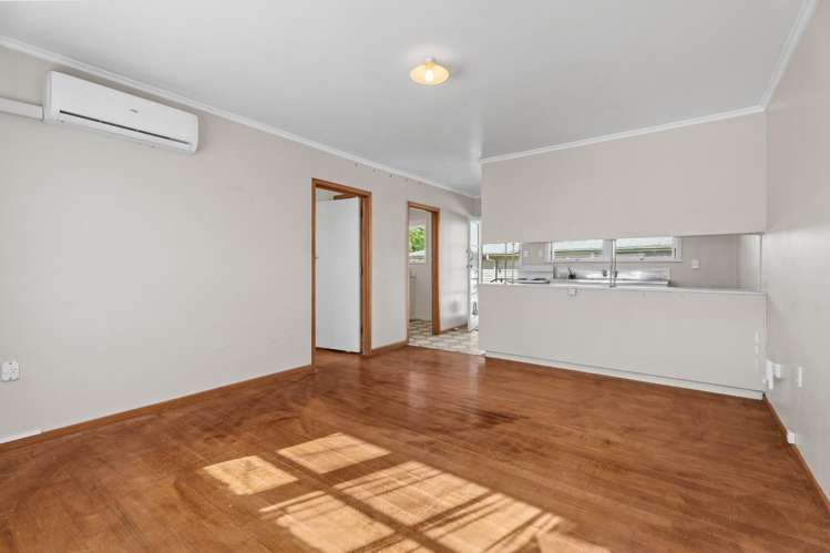 2/6 Shirley Road 10031_2