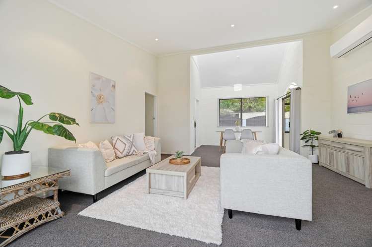 74 Robinson Avenue Holdens Bay_3