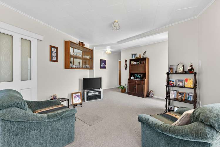13A Bowling Road Greenmeadows_3