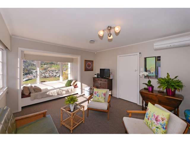 28 Jenner Road Toi Toi_2