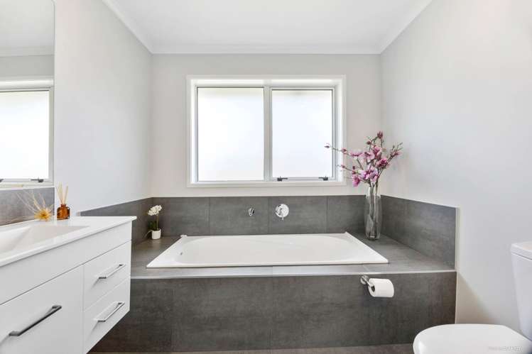3 Harry Close Warkworth_6