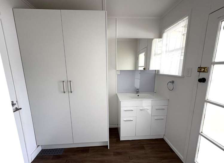 1/2 Te Mitiotu Grove 11211_6