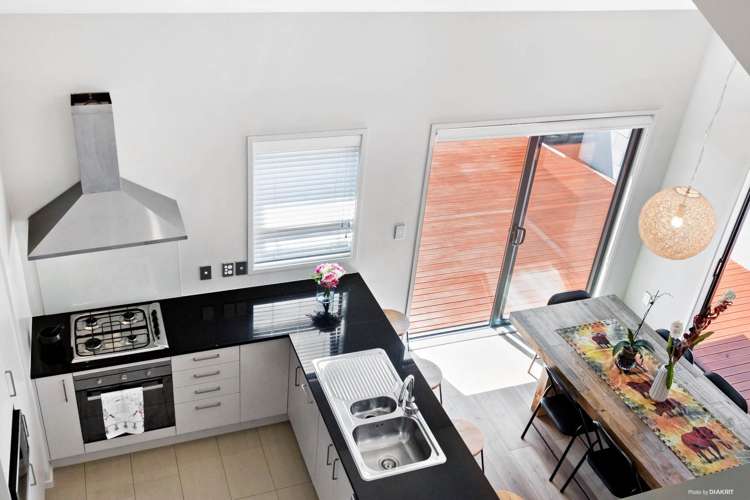 17 Hirimate Place Flat Bush_11