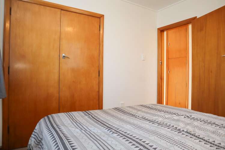 90 Domett Esplanade Cobden_15