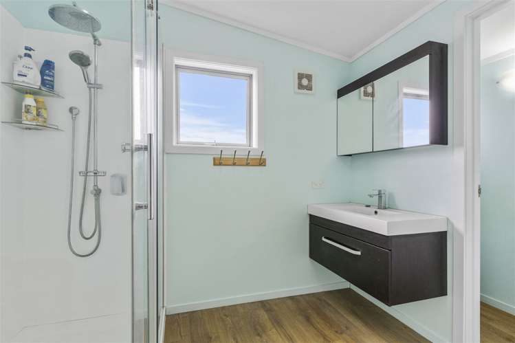 18 Athenree Road Athenree_10