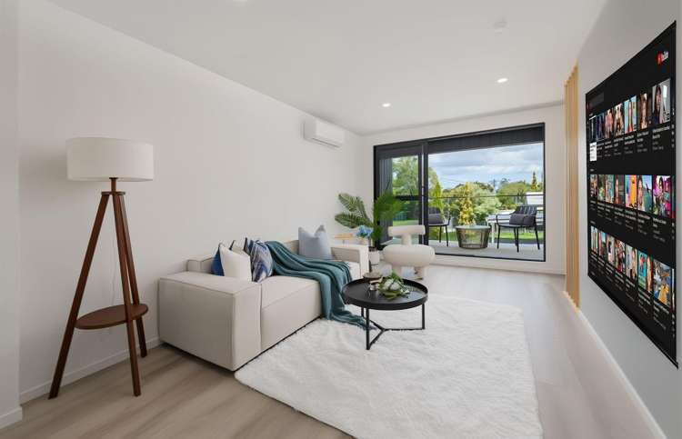 1/36 Longburn Road Henderson_8