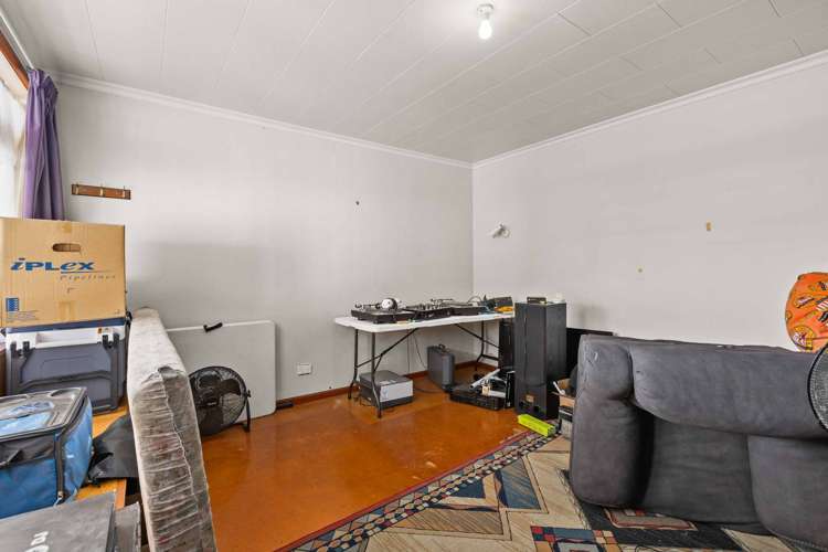 812 Lyell Street Akina_15