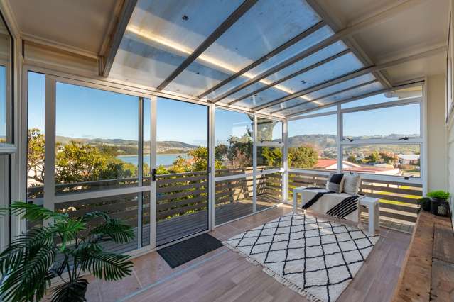 26 Gloaming Hill Titahi Bay_1