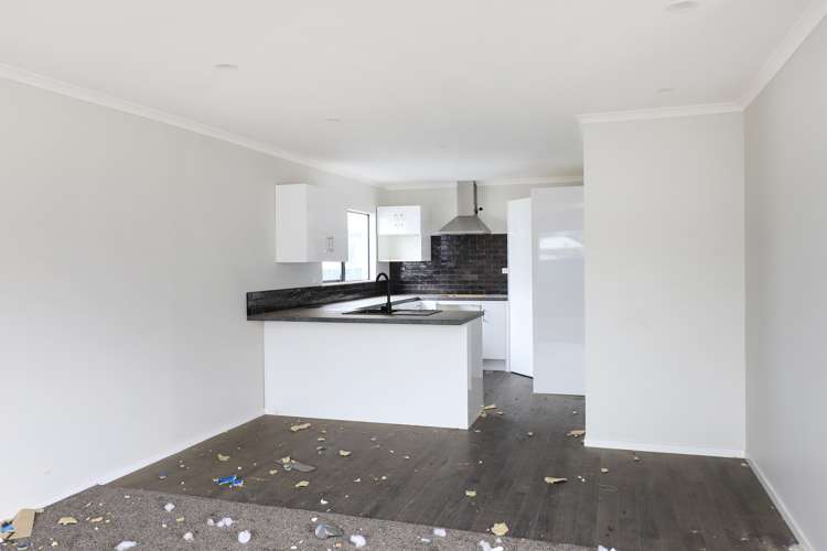 5 Arklow Place Flaxmere_13