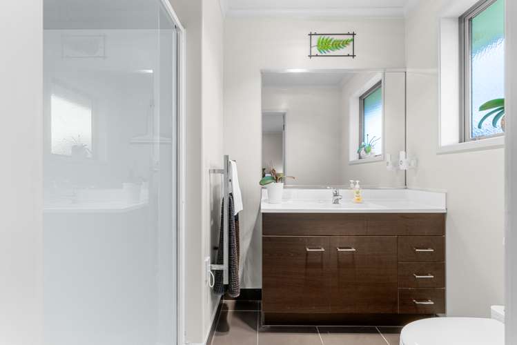 35 Karo Street Ruakaka_12