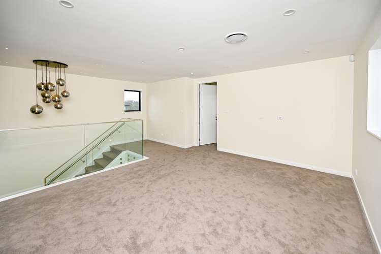 2 Wheki Place Swanson_24