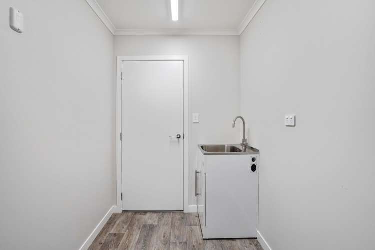 15 Chatham Rise Seaward Bush_16