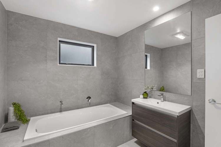 61 Riukiuta Ave Three Kings_20