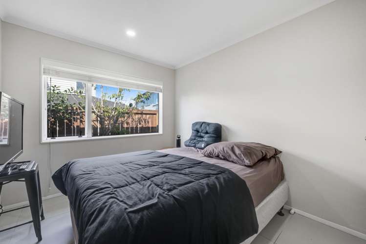 8 Reno Way Flat Bush_10