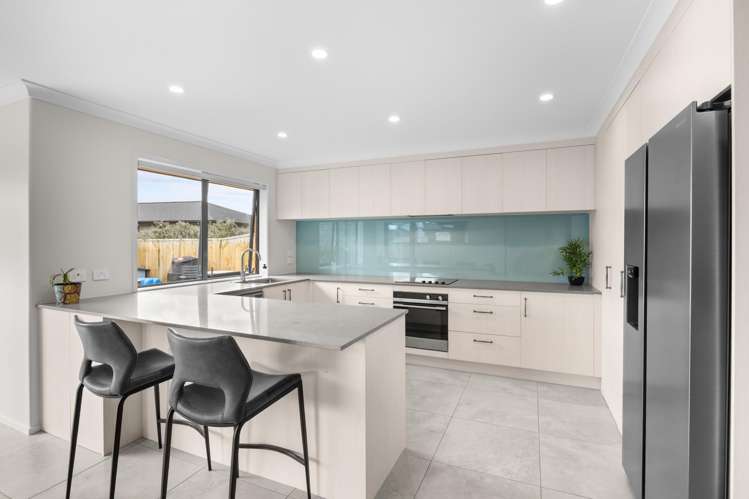 13 Leebank Crescent Riverhead_7